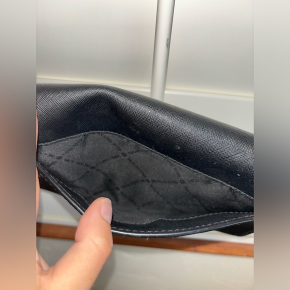 Michael kors black cross over bag - Picture 2 of 5